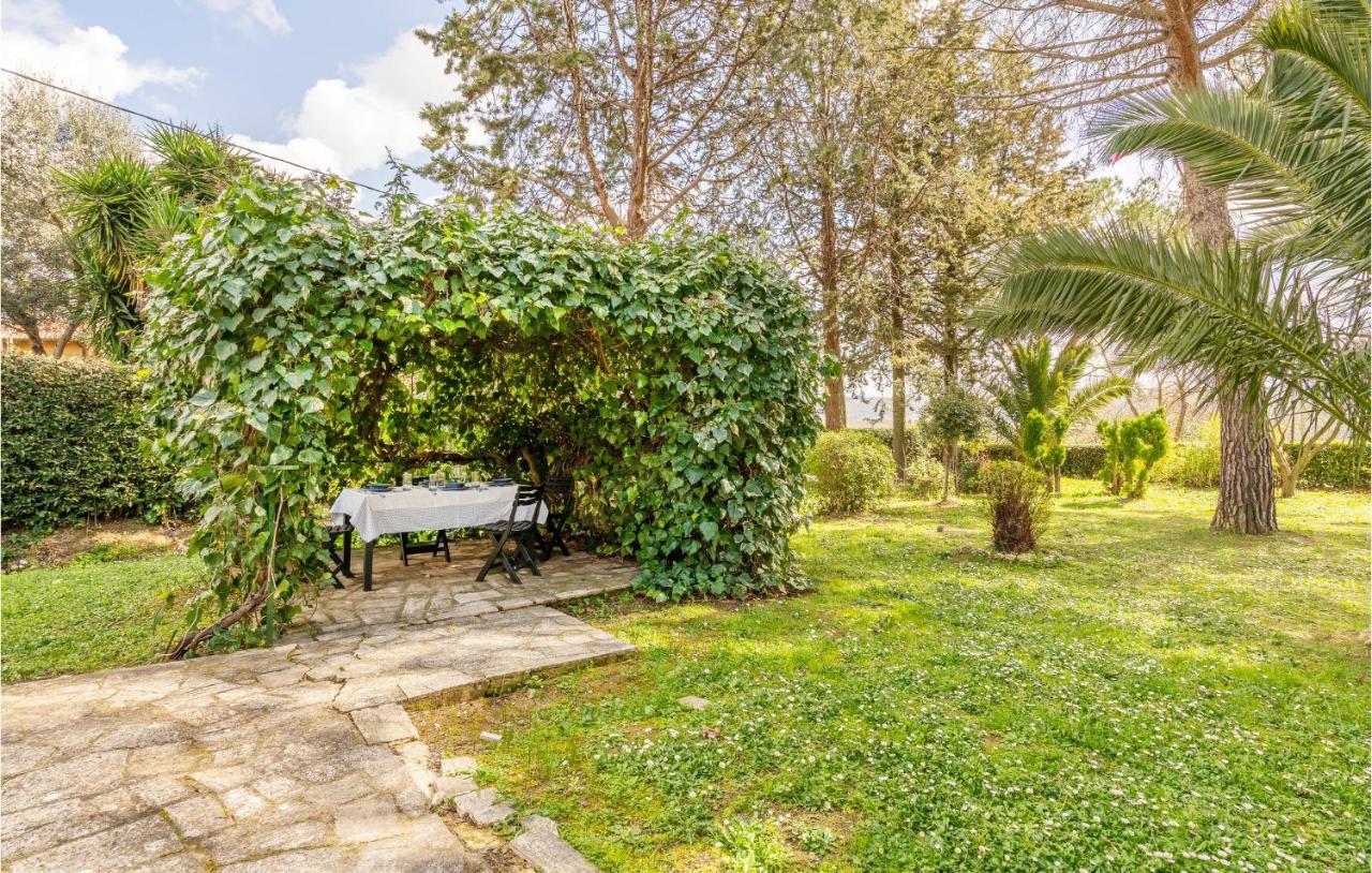 Amazing Home In Saturnia With Wifi Екстер'єр фото